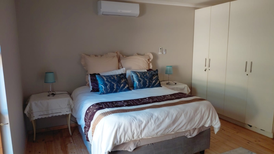To Let 1 Bedroom Property for Rent in Bergsig Western Cape